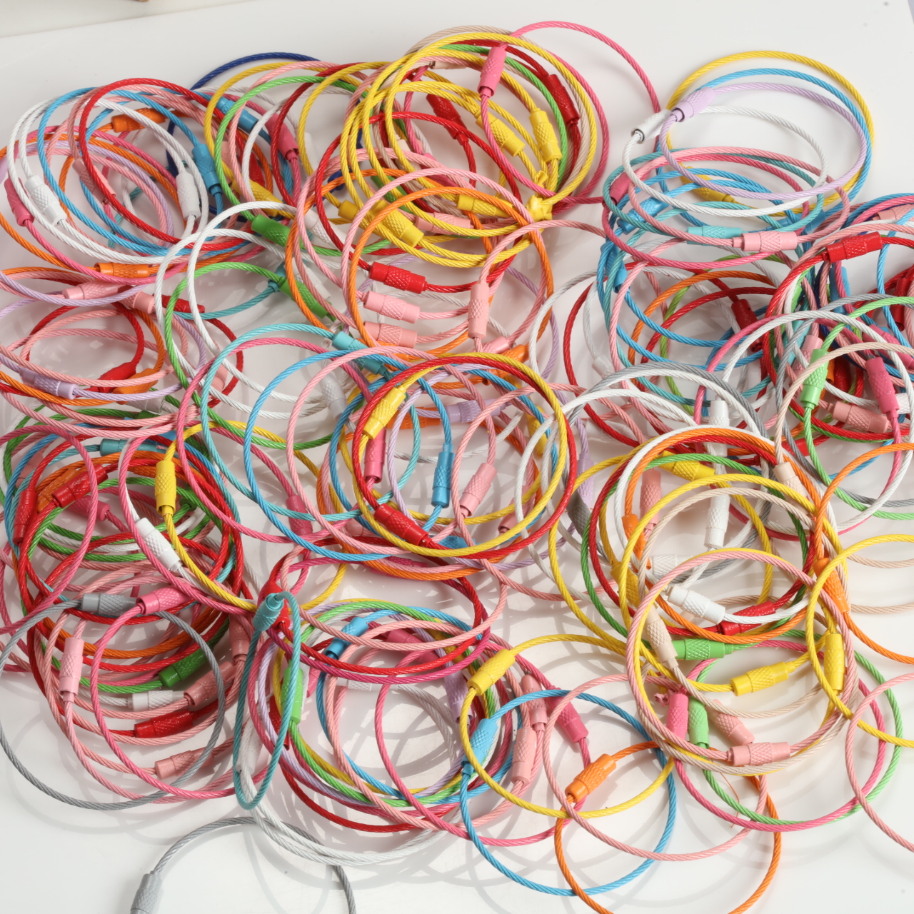 Multicolor Paint Coated Steel  - Sewing By reseña y precio